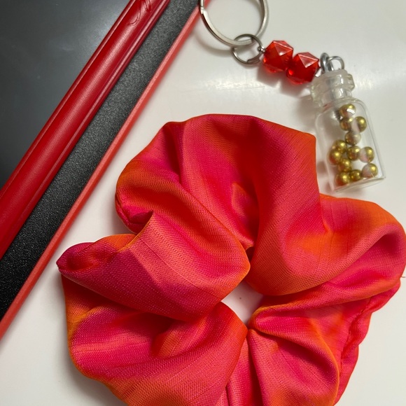 Accessories - Dual shaded Scrunchie and Keychain combo